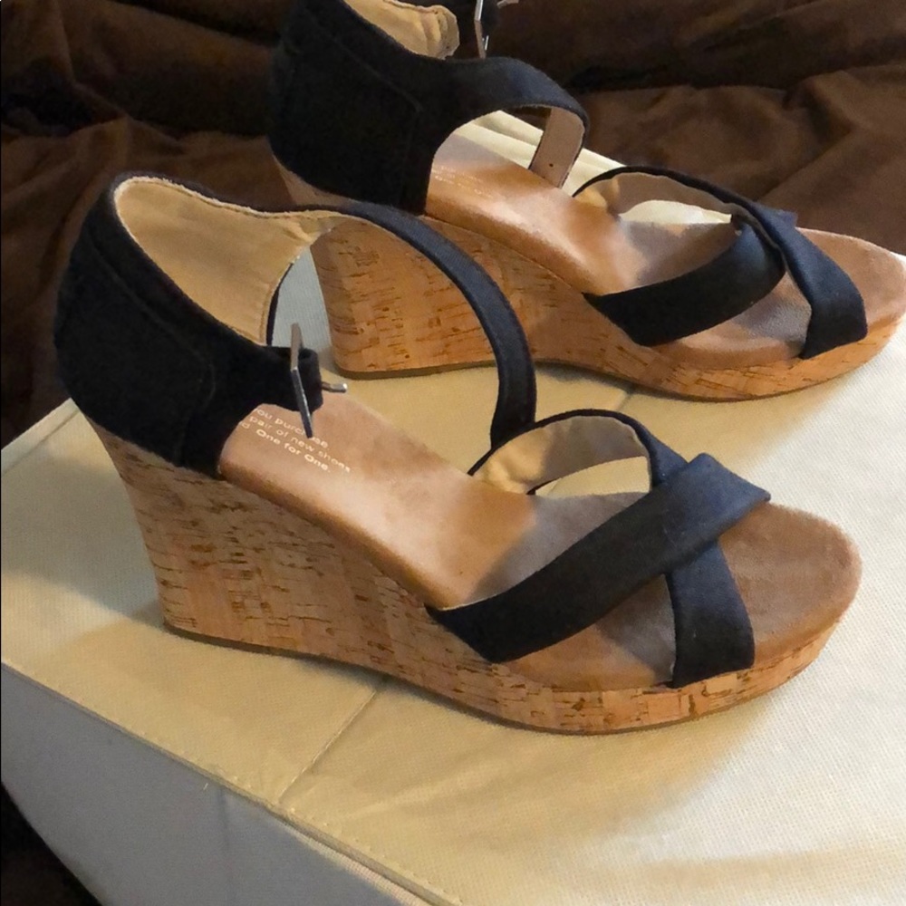 Wedge sandals
